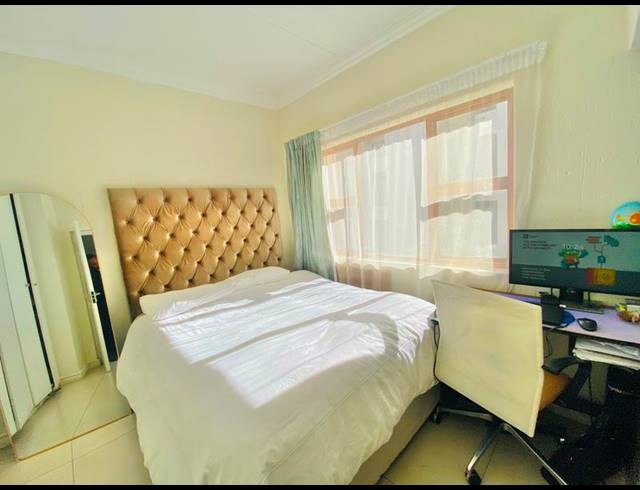 2 BEDROOM PROPERTY TO RENT IN FERNDALE